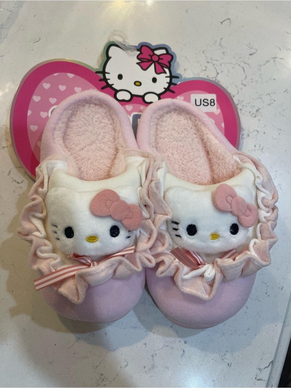Women’s size 8 kitty slippers so cute, never worn